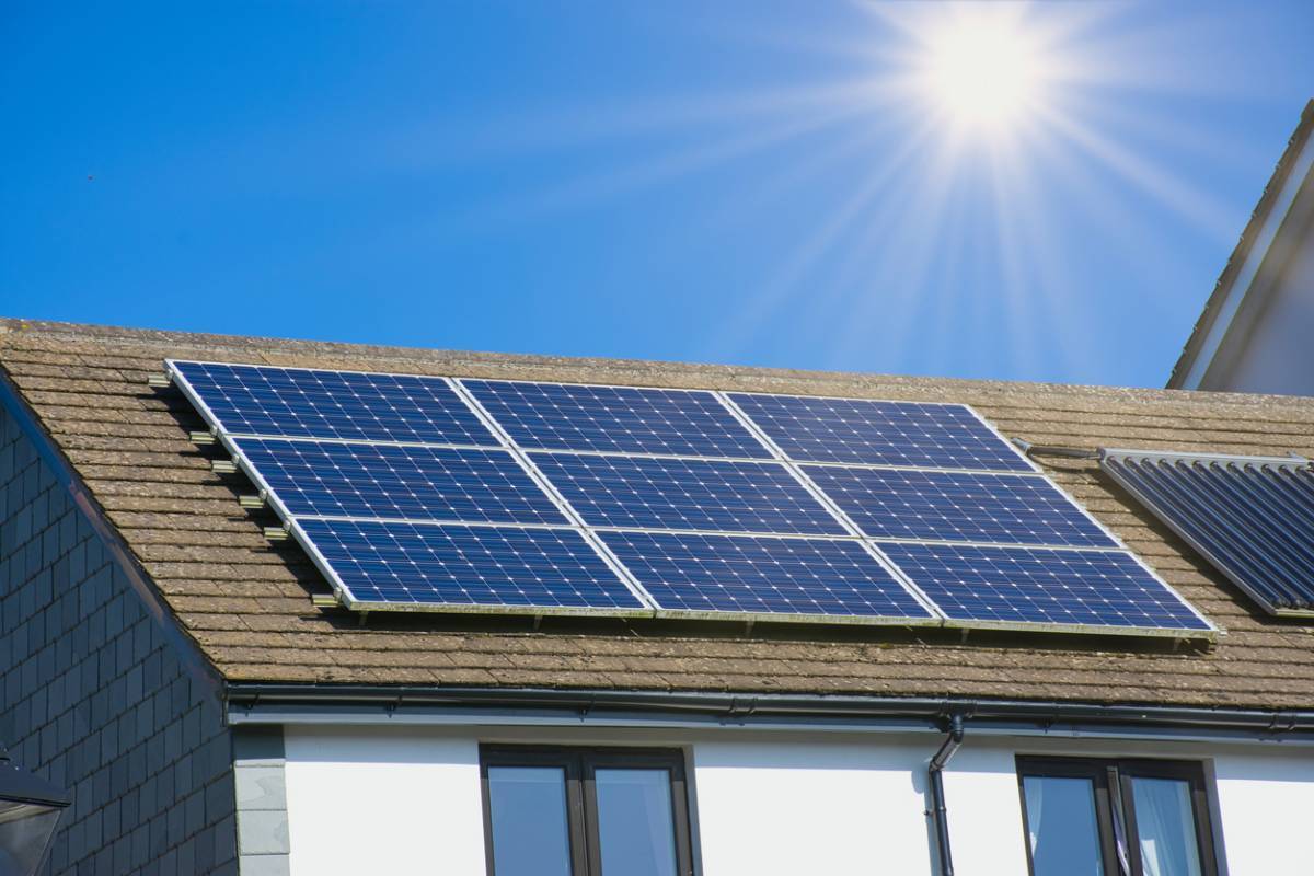 découvrez comment l'installation de panneaux photovoltaïques peut transformer votre consommation d'énergie. optimisez votre maison tout en réduisant vos factures et votre empreinte carbone grâce à des solutions écologiques et économiques.