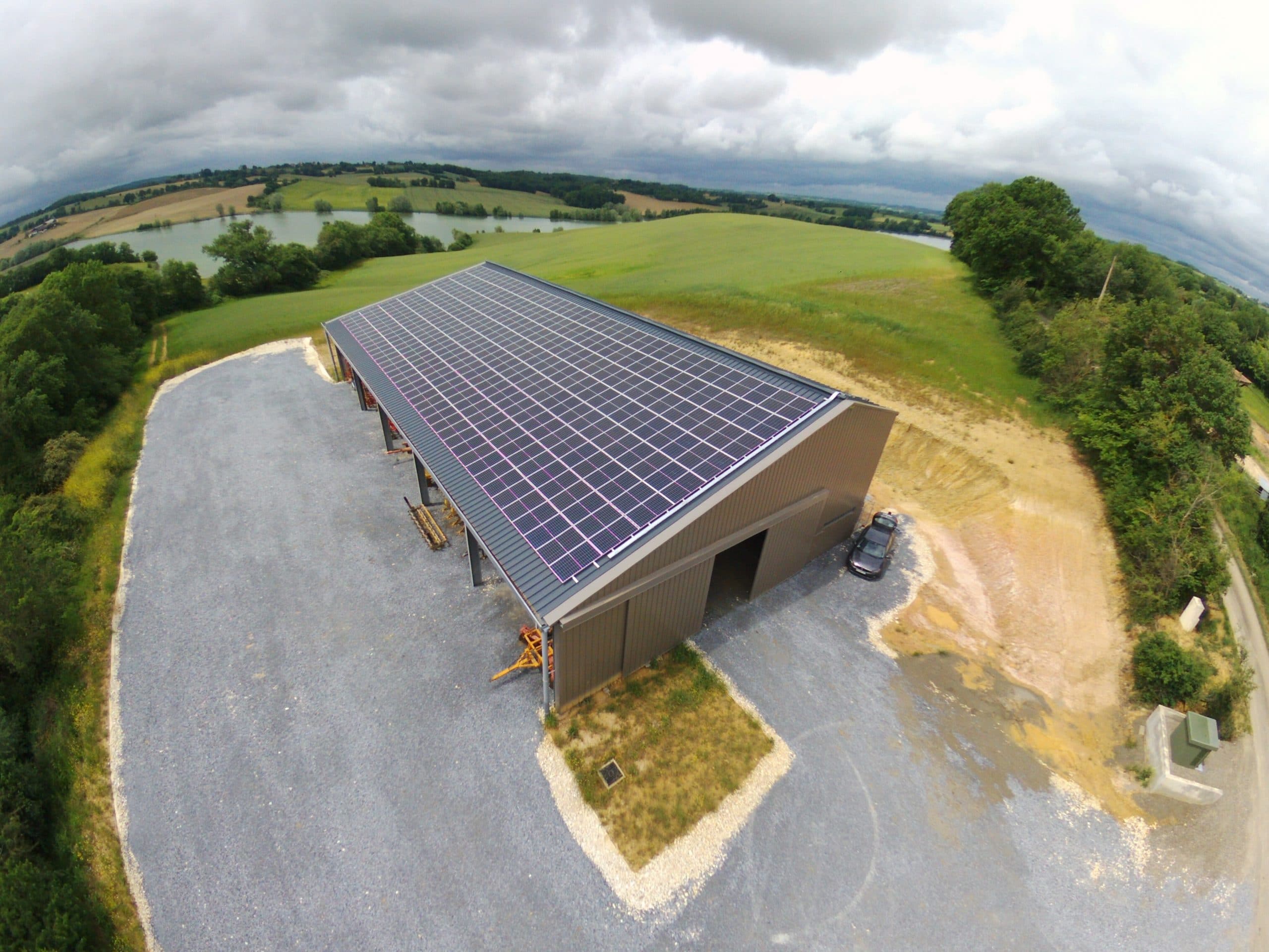 découvrez comment installer des panneaux photovoltaïques pour profiter d'une énergie renouvelable et réduire vos factures d'électricité. suivez notre guide étape par étape et bénéficiez des avantages écologiques et économiques de l'énergie solaire.