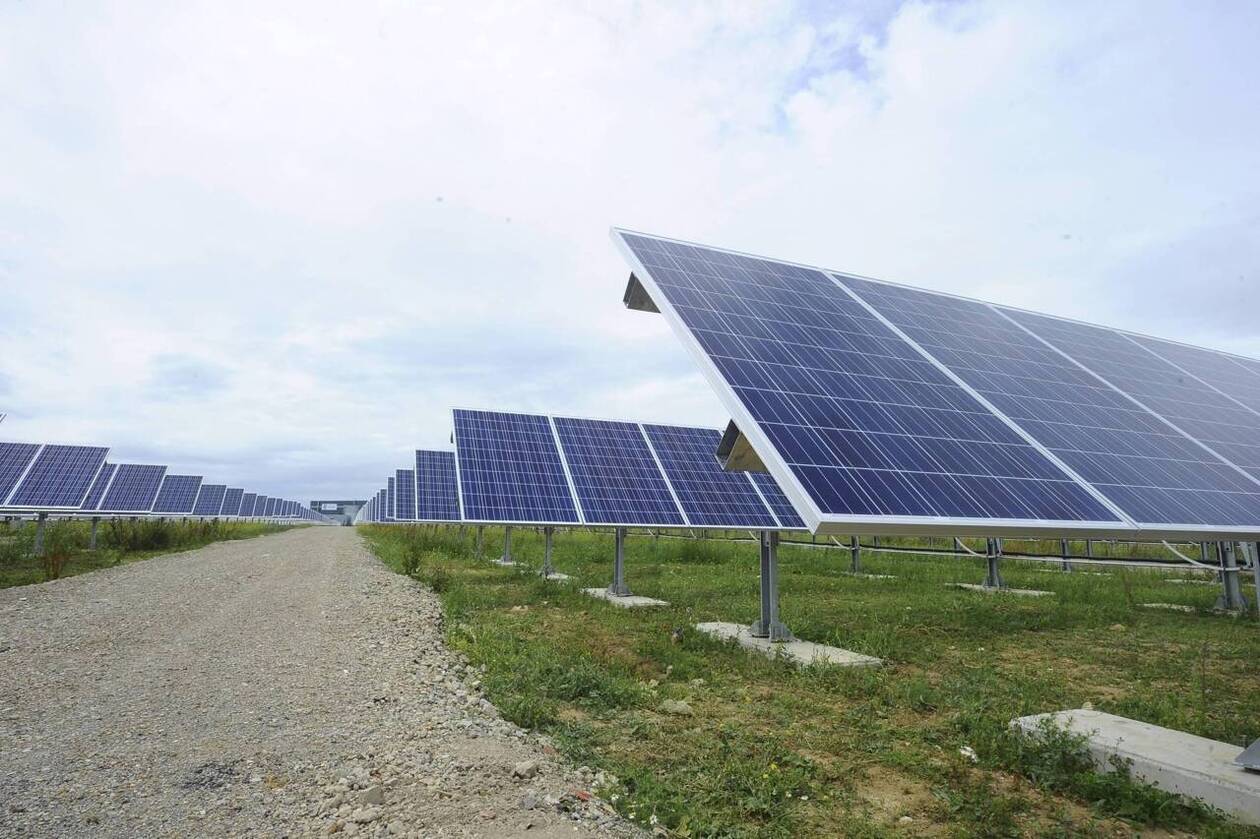 découvrez les avantages des panneaux photovoltaïques pour votre foyer. optimisez votre consommation d'énergie, réduisez vos factures et contribuez à la protection de l'environnement grâce à une source d'énergie renouvelable et durable.