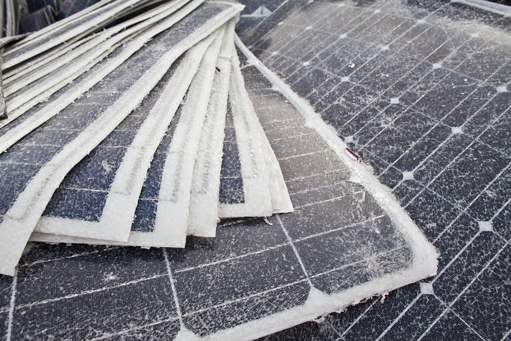 découvrez l'importance du recyclage des panneaux photovoltaïques pour un avenir durable. apprenez comment ces matériaux peuvent être réutilisés et intégrés dans une économie circulaire, contribuant à réduire les déchets et à préserver notre environnement.