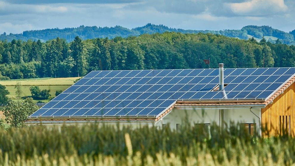 découvrez les solutions d'assurance adaptées pour vos installations photovoltaïques. protégez votre investissement contre les aléas et optimisez votre production d'énergie solaire avec une couverture sur mesure.