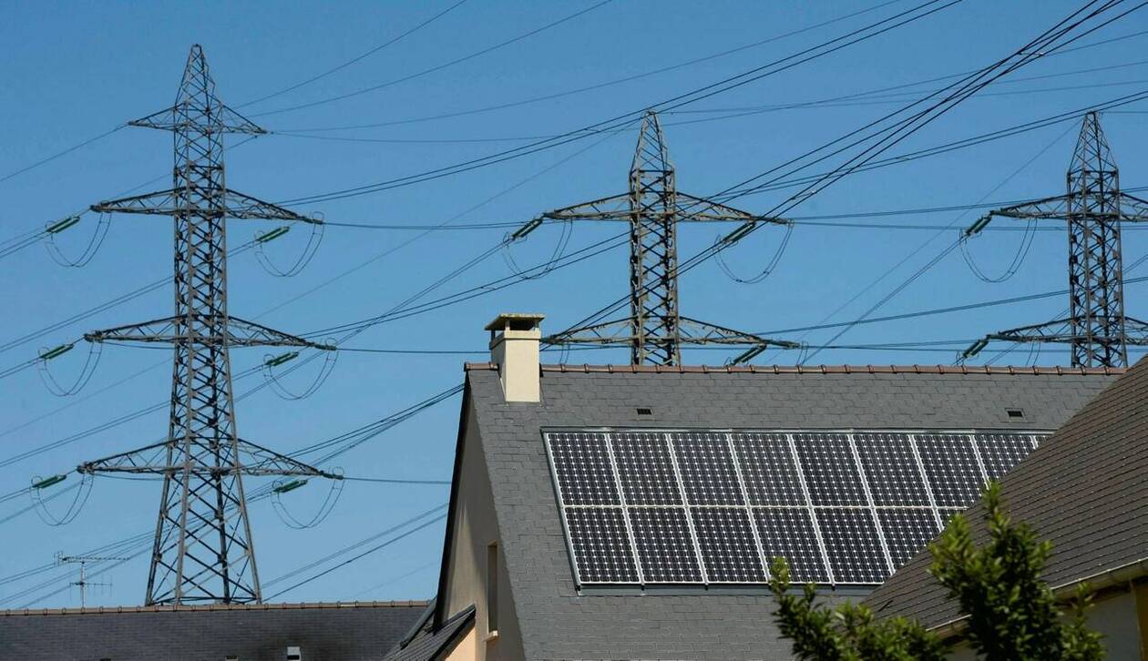 découvrez comment protéger votre investissement dans les panneaux photovoltaïques avec des assurances adaptées. protégez votre installation contre les dommages et optimisez votre tranquillité d'esprit grâce à nos solutions d'assurance spécialement conçues pour les systèmes solaires.