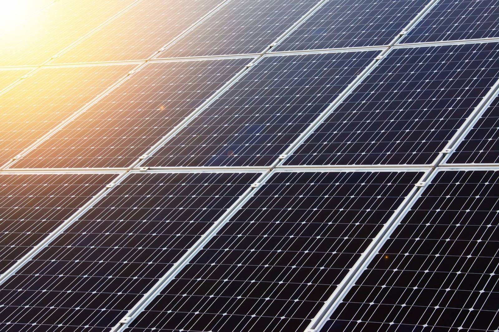 découvrez notre avis complet sur les panneaux photovoltaïques : avantages, inconvénients, performance et conseils pour bien choisir votre installation solaire. informez-vous pour optimiser votre investissement et contribuer à l'énergie verte.