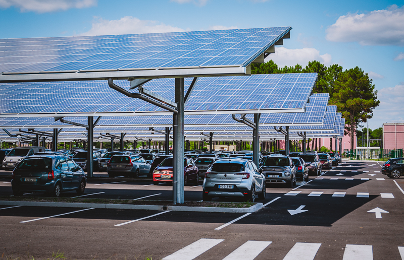 découvrez les avantages du bail emphytéotique photovoltaïque, une solution innovante permettant de développer des projets solaires tout en préservant l'environnement. informez-vous sur les aspects juridiques, les modalités de financement et les bénéfices pour les propriétaires et investisseurs.