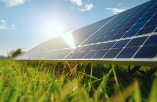 découvrez l'importance du bilan énergétique pour les panneaux photovoltaïques. optimisez votre production d'énergie renouvelable et assurez la rentabilité de votre installation solaire grâce à une évaluation précise de son efficacité.