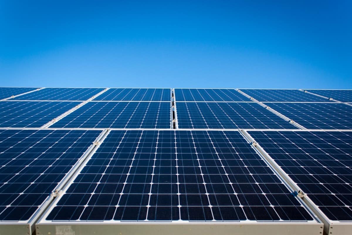 découvrez comment choisir efficacement votre fournisseur de panneaux solaires. comparez les offres, évaluez la qualité, et trouvez le partenaire idéal pour votre projet d'énergie renouvelable.