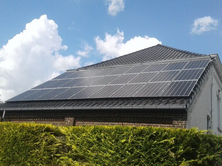 découvrez comment choisir le meilleur installateur de panneaux photovoltaïques en belgique. comparez les offres, évaluez l'expertise et les certifications des professionnels pour maximiser votre investissement en énergie renouvelable.