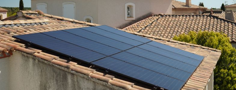 découvrez les critères essentiels pour faire le bon choix de panneaux photovoltaïques. guide complet sur les types de panneaux, leur efficacité, et les avantages économiques pour optimiser votre investissement énergétique.