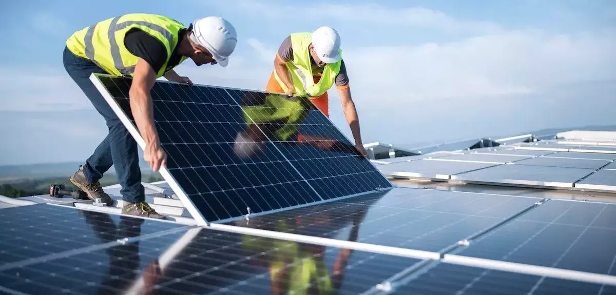 découvrez nos solutions innovantes pour le contrôle de production des panneaux photovoltaïques. optimisez votre rendement énergétique et assurez une maintenance efficace grâce à nos outils de surveillance avancés.