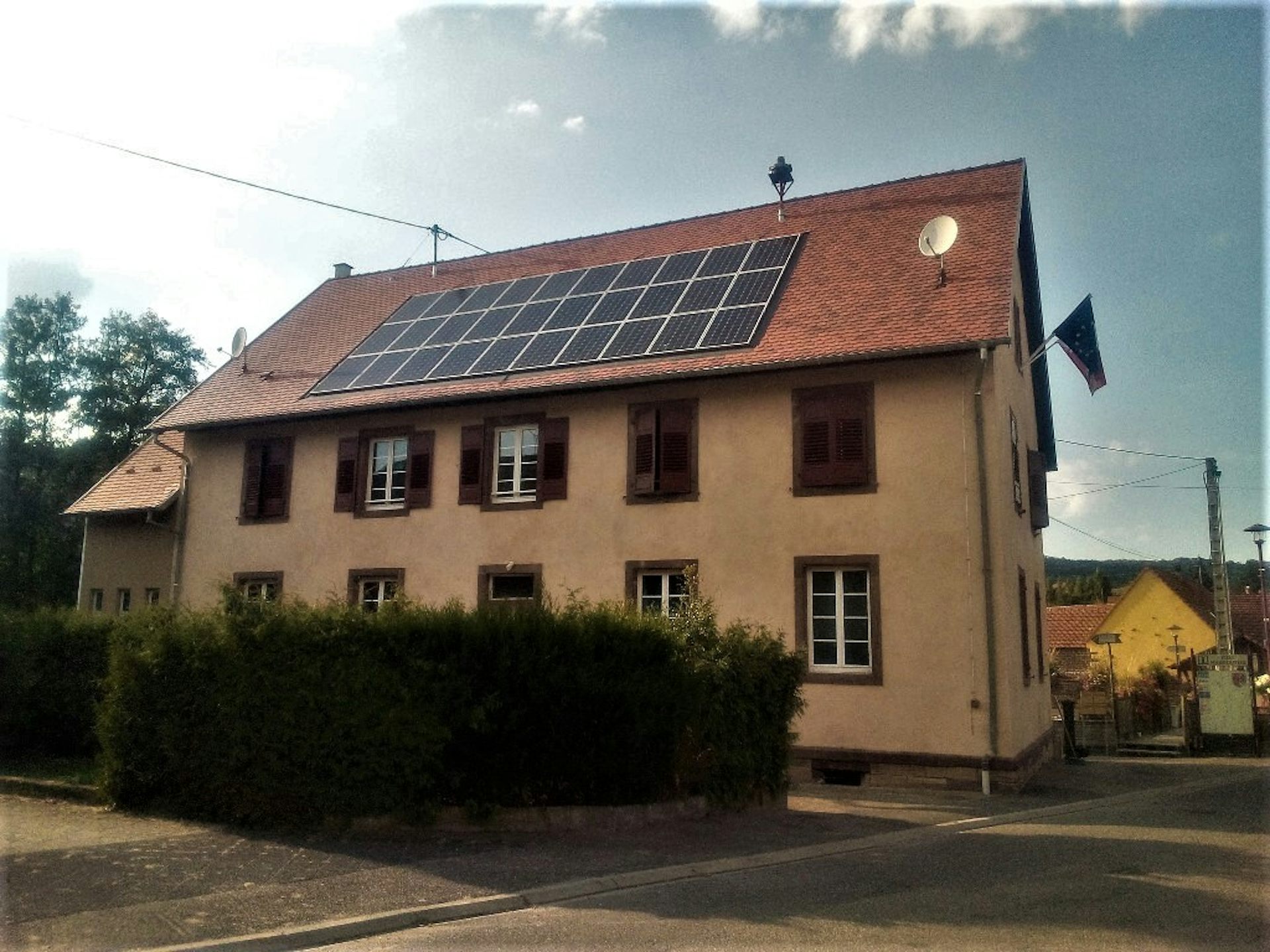 découvrez les coopératives photovoltaïques : une solution collective et durable pour produire votre propre énergie solaire, réduire vos factures d'électricité et contribuer à la protection de l'environnement. rejoignez un mouvement citoyen vers une transition énergétique positive.
