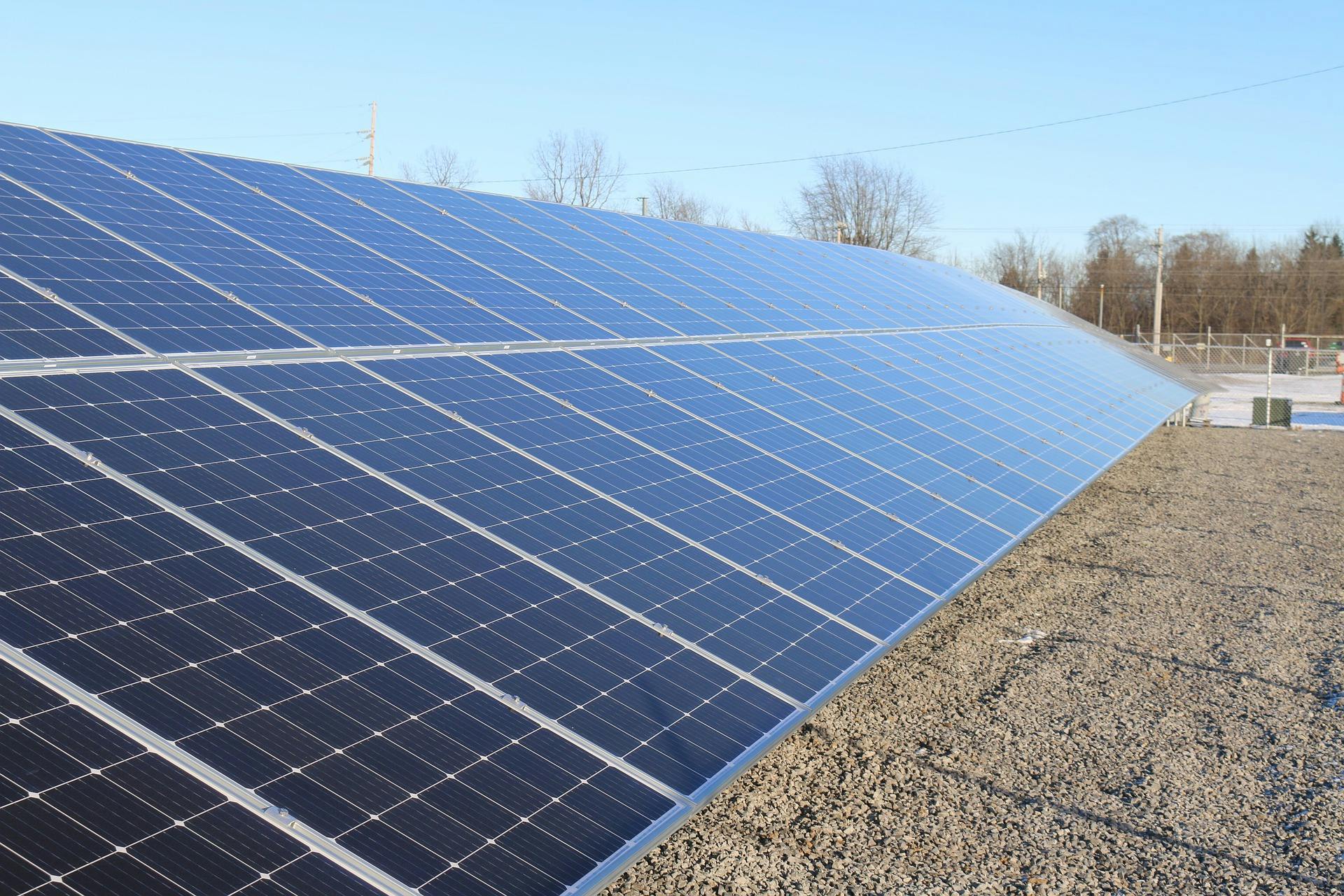 découvrez comment créer votre entreprise spécialisée dans les panneaux photovoltaïques. apprenez les étapes clés, les réglementations à respecter et les meilleures pratiques pour réussir dans le secteur de l'énergie solaire.