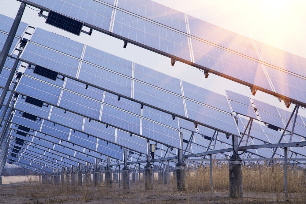 découvrez les défis liés à l'installation et à l'utilisation des panneaux photovoltaïques. explorez les obstacles techniques, économiques et environnementaux qui impactent la transition vers l'énergie solaire.