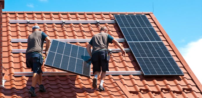 découvrez les différentes dimensions des panneaux photovoltaïques pour optimiser la production d'énergie solaire. informez-vous sur les tailles standard et les options sur mesure adaptées à vos besoins.