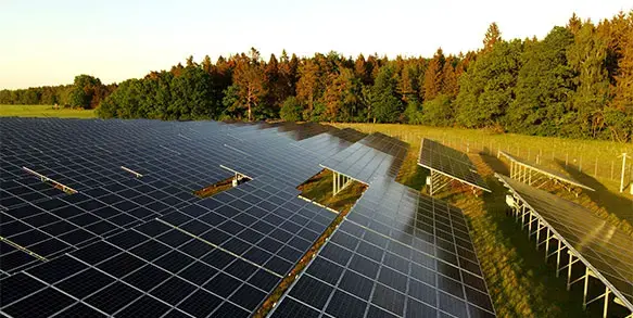 découvrez comment les panneaux photovoltaïques transforment la lumière du soleil en énergie propre et renouvelable. optimisez votre consommation énergétique et participez à la transition énergétique avec des solutions durables adaptées à votre habitat.