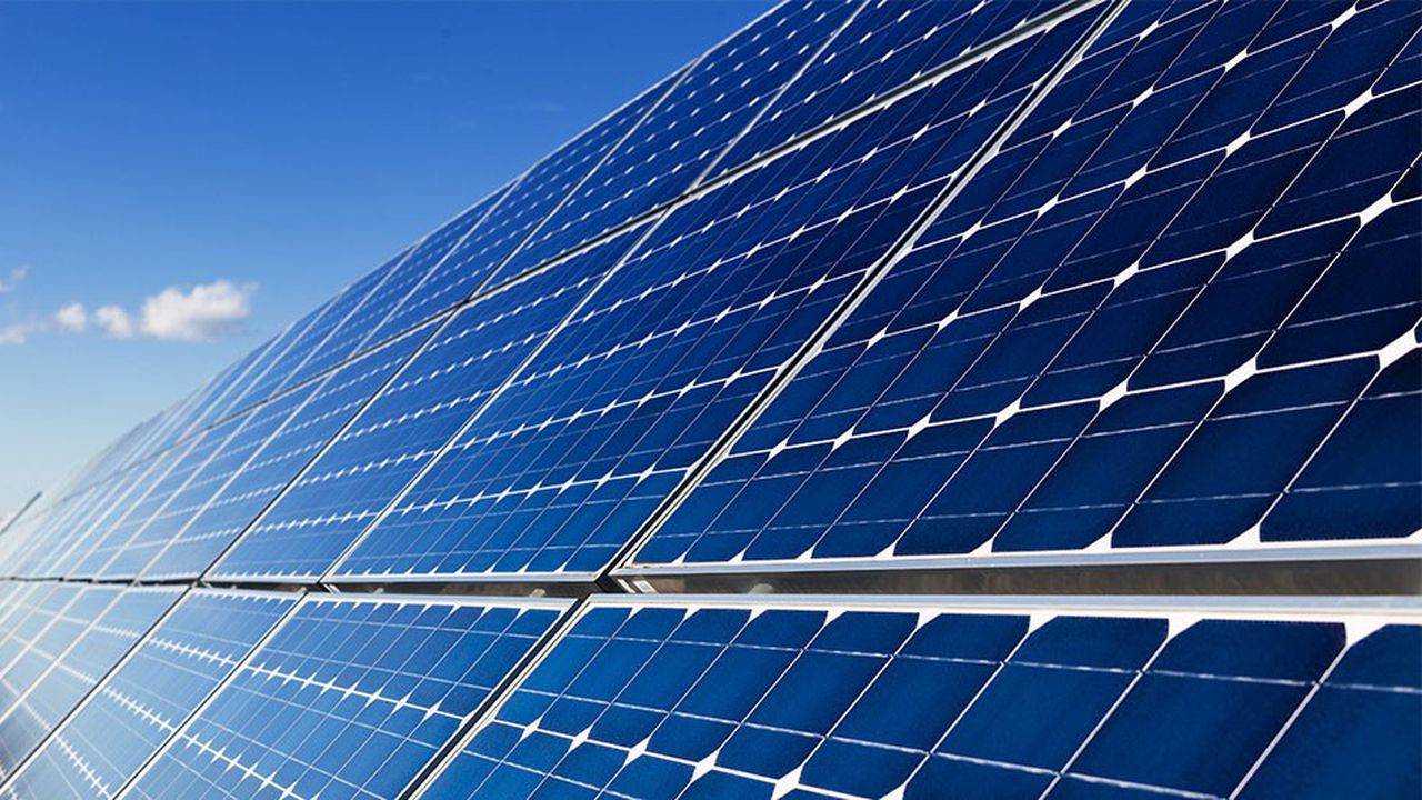 découvrez l'énergie solaire, une source d'énergie renouvelable et durable. apprenez comment elle fonctionne, ses avantages pour l'environnement et son potentiel pour réduire vos factures d'électricité.