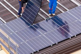 découvrez notre expertise en fabrication de panneaux photovoltaïques de haute qualité. profitez d'énergies renouvelables, économisez sur vos factures d'électricité et contribuez à un avenir durable grâce à nos solutions innovantes et performantes.