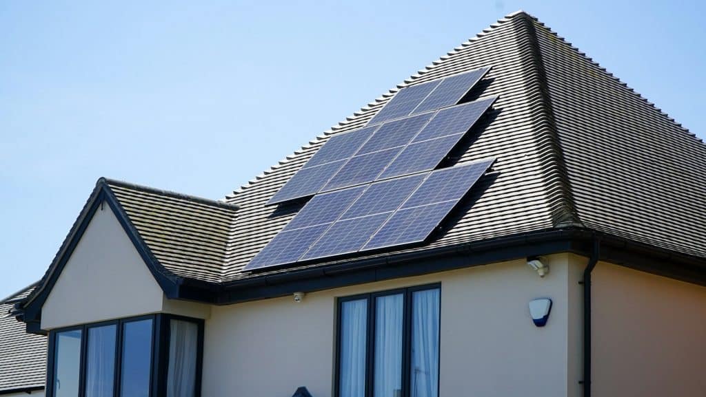 découvrez tout ce qu'il faut savoir sur la fiscalité photovoltaïque en france. apprenez comment optimiser vos investissements solaires et bénéficier des aides fiscales disponibles pour rendre votre transition vers l'énergie renouvelable plus rentable.