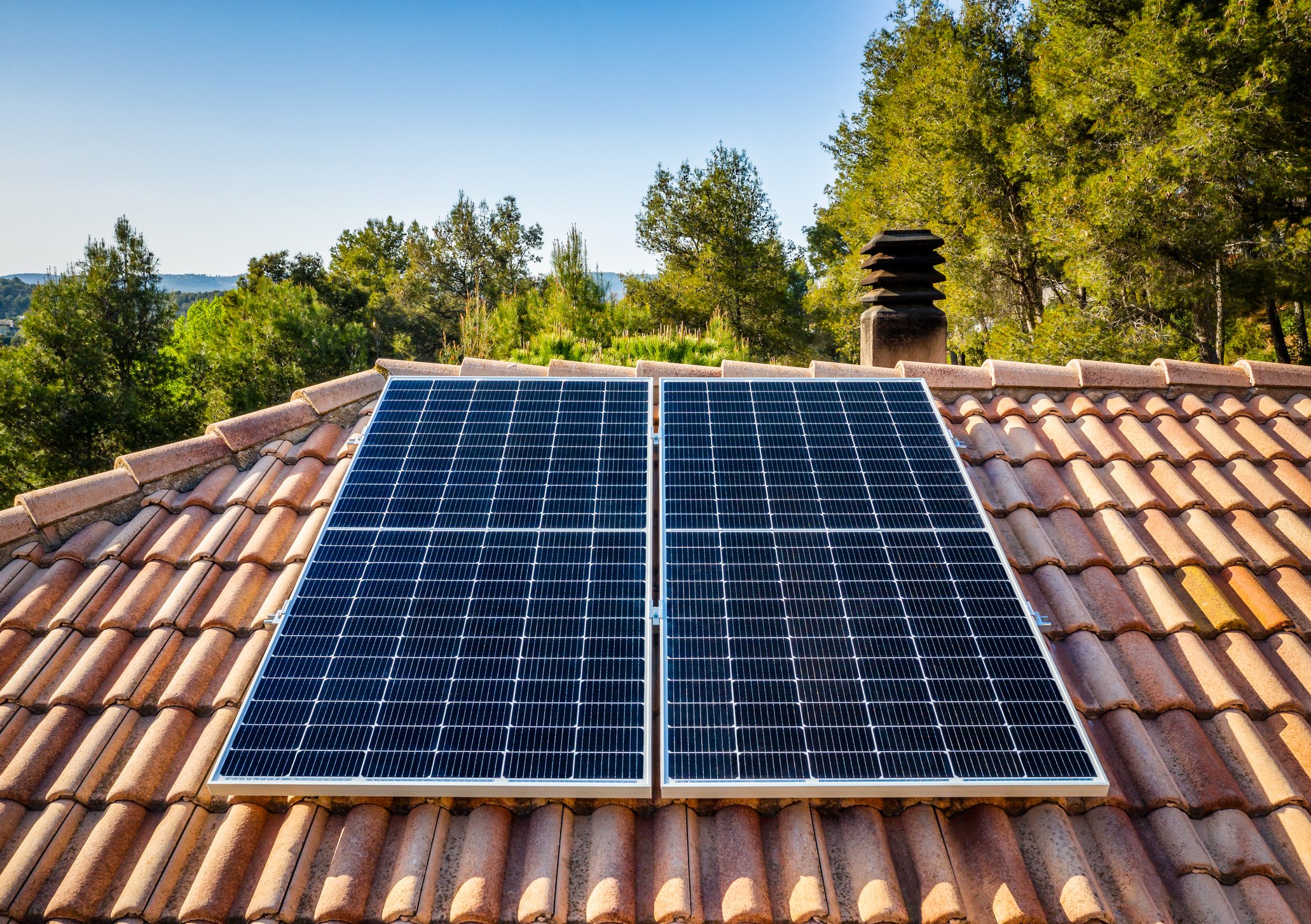 apprenez comment fixer des panneaux photovoltaïques de manière sécurisée et efficace. découvrez les meilleures pratiques, les outils nécessaires et les conseils d'experts pour optimiser l'installation de vos panneaux solaires et maximiser votre production d'énergie renouvelable.
