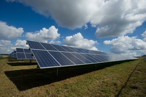 découvrez comment fonctionnent les panneaux photovoltaïques, leur technologie de conversion de la lumière solaire en électricité et les avantages qu'ils offrent pour une énergie durable et écologique.