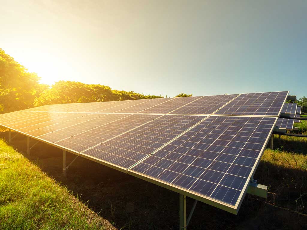 découvrez notre formation complète sur les panneaux photovoltaïques, destinée aux professionnels et aux particuliers souhaitant maîtriser l'installation, l'entretien et les aspects techniques de ces systèmes d'énergie renouvelable. apprenez à optimiser l'utilisation de l'énergie solaire tout en contribuant à un avenir durable.