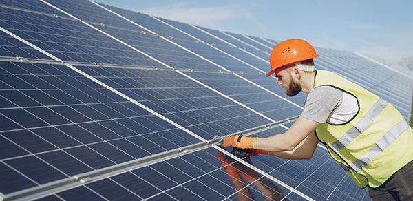 découvrez notre guide complet pour les installateurs de panneaux photovoltaïques. apprenez les meilleures pratiques d'installation, les conseils techniques et les réglementations à suivre pour garantir un fonctionnement optimal et durable de vos systèmes solaires.