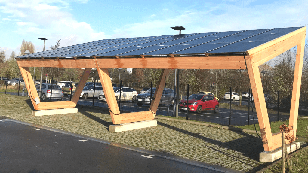 découvrez notre guide complet sur l'énergie photovoltaïque en italie. apprenez comment installer des panneaux solaires, les réglementations en vigueur, les aides financières disponibles et les meilleures pratiques pour maximiser votre production d'énergie renouvelable. transformez votre consommation d'énergie et faites un geste pour l'environnement.