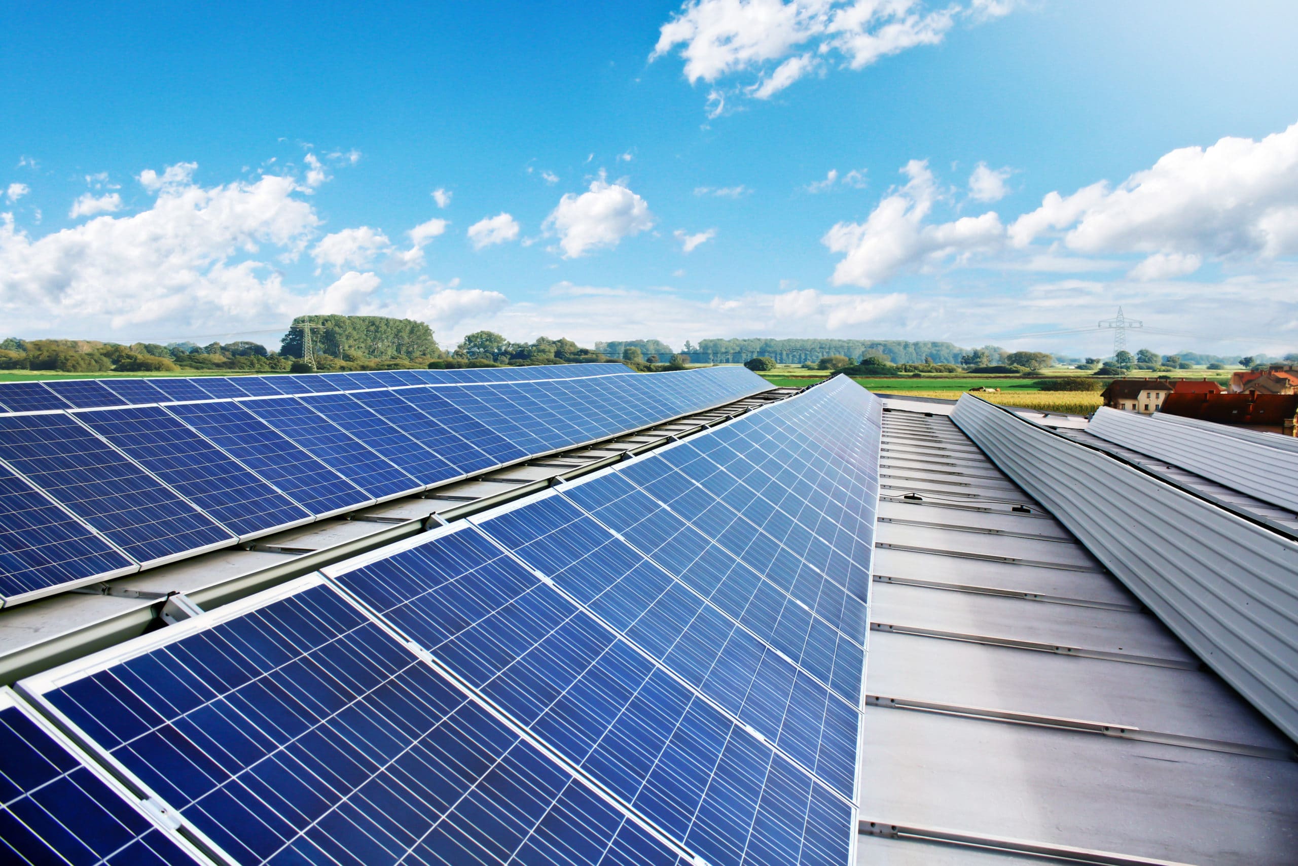 découvrez comment les panneaux photovoltaïques peuvent réduire votre impact énergétique, optimiser votre consommation d'énergie et contribuer à un avenir plus durable, tout en réalisant des économies sur vos factures d'électricité.
