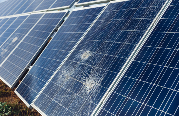 découvrez l'impact de la température sur les performances des panneaux solaires. apprenez comment les variations climatiques peuvent influencer l'efficacité de vos installations photovoltaïques et optimiser leur rendement.
