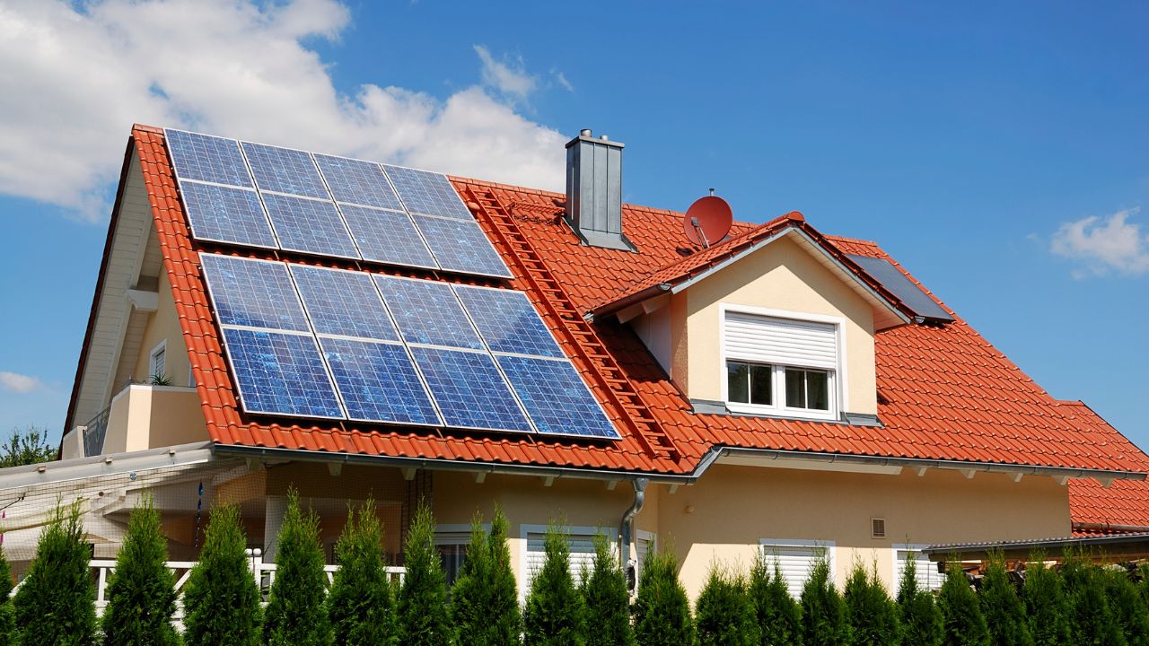 découvrez les inconvénients des panneaux photovoltaïques, tels que les coûts d'installation élevés, la dépendance aux conditions météorologiques et l'impact environnemental. informez-vous sur les limites de cette énergie renouvelable et pesez le pour et le contre avant d'investir.