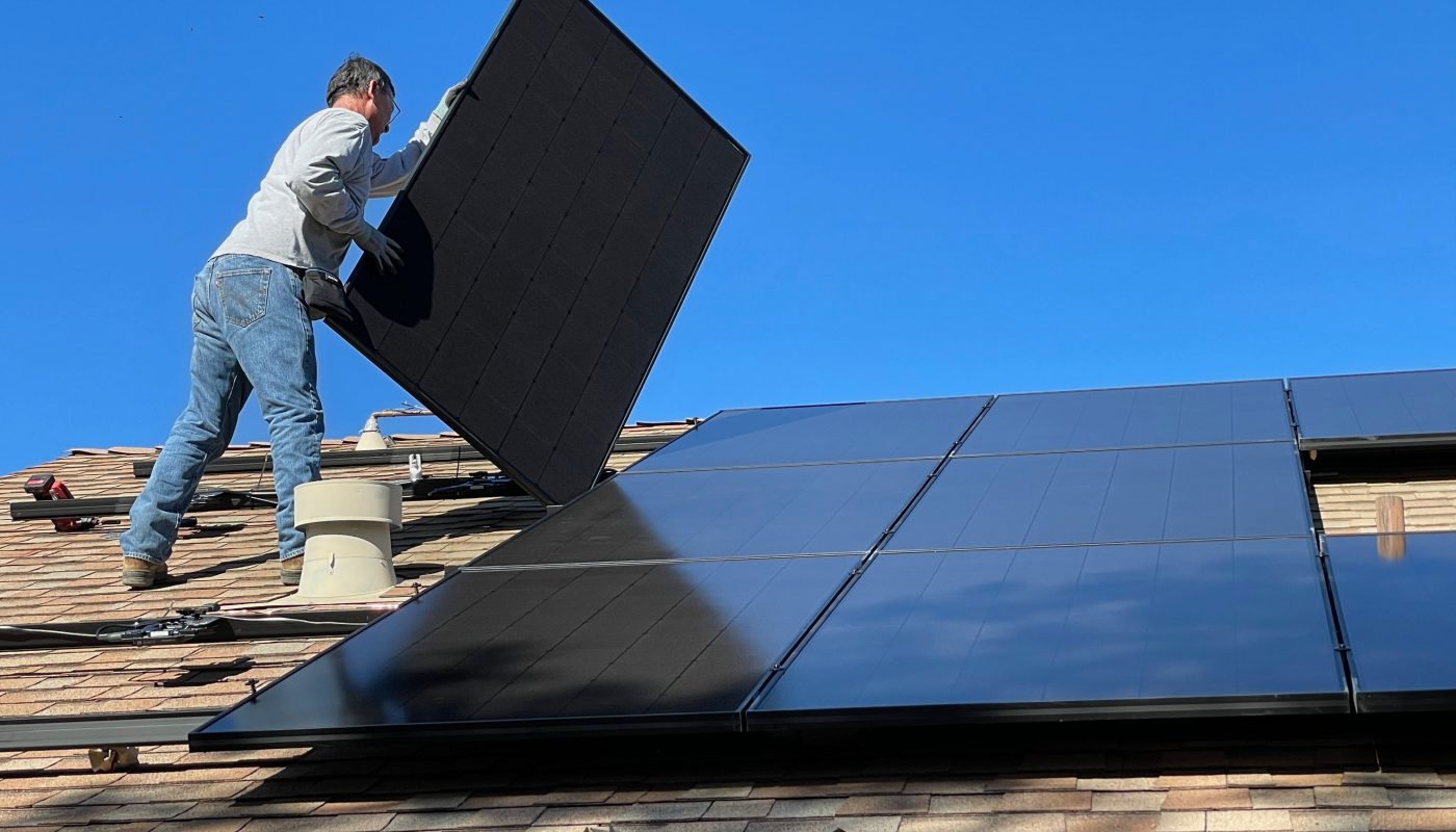 découvrez les inconvénients des panneaux photovoltaïques, notamment les coûts d'installation, l'efficacité variable selon la météo et les limitations d'espace. informez-vous sur les défis à surmonter pour une transition énergétique réussie.