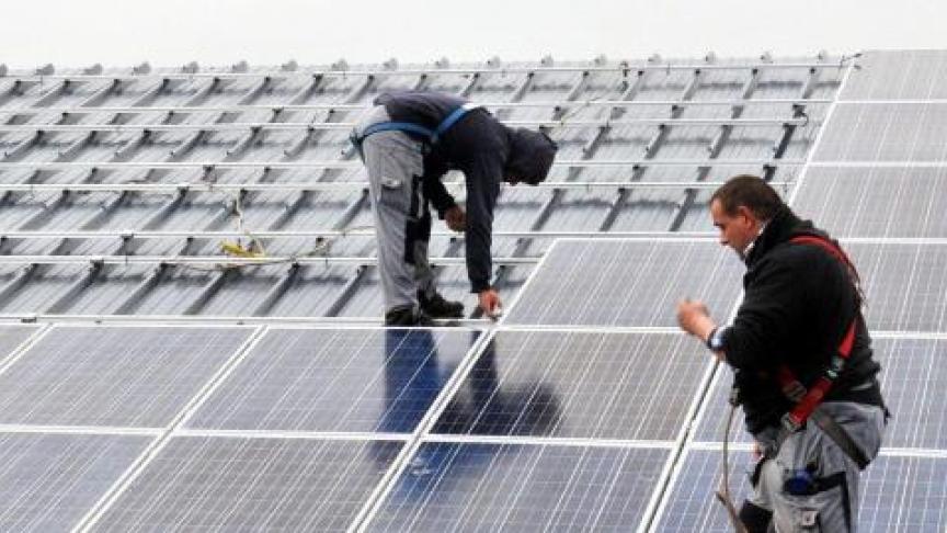découvrez notre service d'installation de panneaux photovoltaïques à namur. profitez d'une énergie renouvelable et d'économies sur vos factures tout en contribuant à la protection de l'environnement. contactez-nous pour un devis personnalisé et commencez votre transition énergétique dès aujourd'hui !