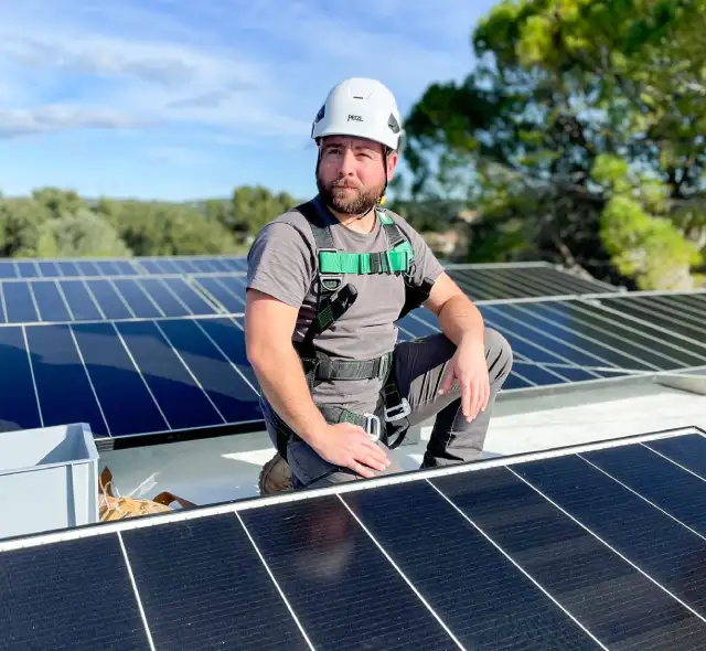 découvrez notre service d'installation de panneaux photovoltaïques, qui vous permet de produire votre propre électricité tout en réduisant votre empreinte carbone. profitez d'une solution énergétique durable et économique, adaptée à vos besoins.