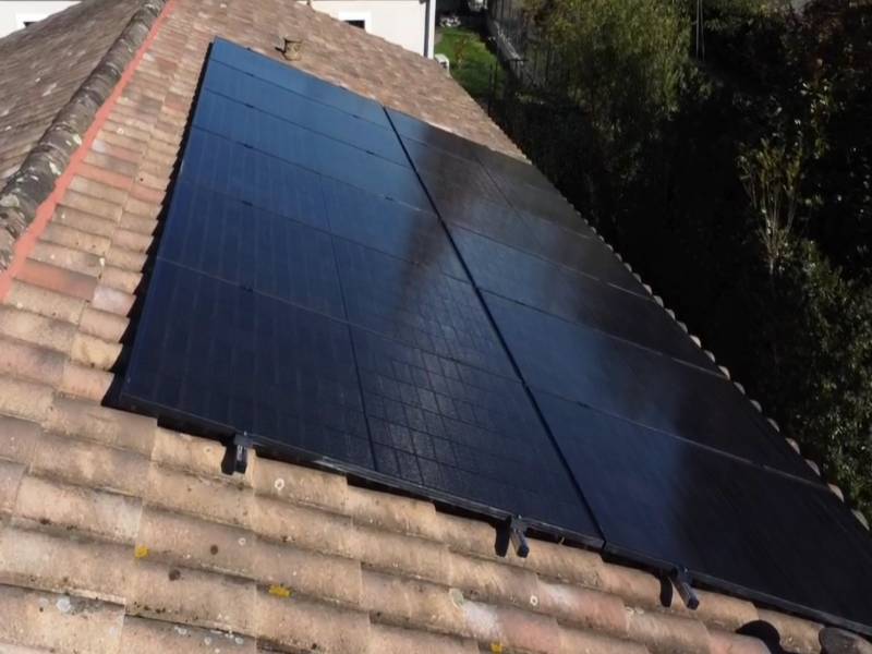 découvrez nos services d'installation de panneaux photovoltaïques à mons. profitez d'une énergie renouvelable, réduisez vos factures d'électricité et contribuez à la protection de l'environnement grâce à notre expertise locale. contactez-nous dès aujourd'hui pour un devis personnalisé.