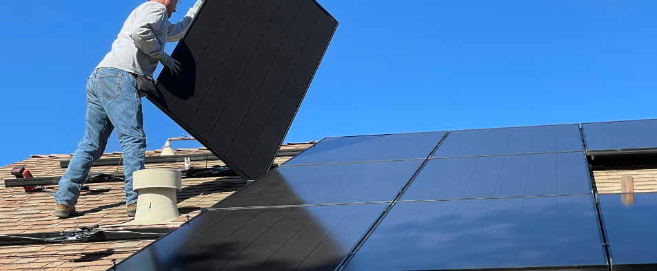 découvrez comment installer des panneaux photovoltaïques pour produire votre propre énergie solaire. informez-vous sur les étapes clés, les avantages économiques et écologiques, ainsi que les critères à considérer pour une installation réussie.