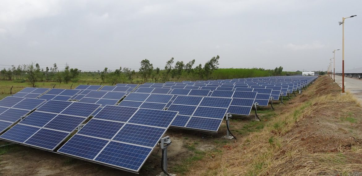 découvrez comment installer des panneaux photovoltaïques pour optimiser votre consommation d'énergie et réduire votre empreinte carbone. profitez d'une énergie renouvelable et économique tout en augmentant la valeur de votre propriété grâce à nos conseils et astuces d'experts.