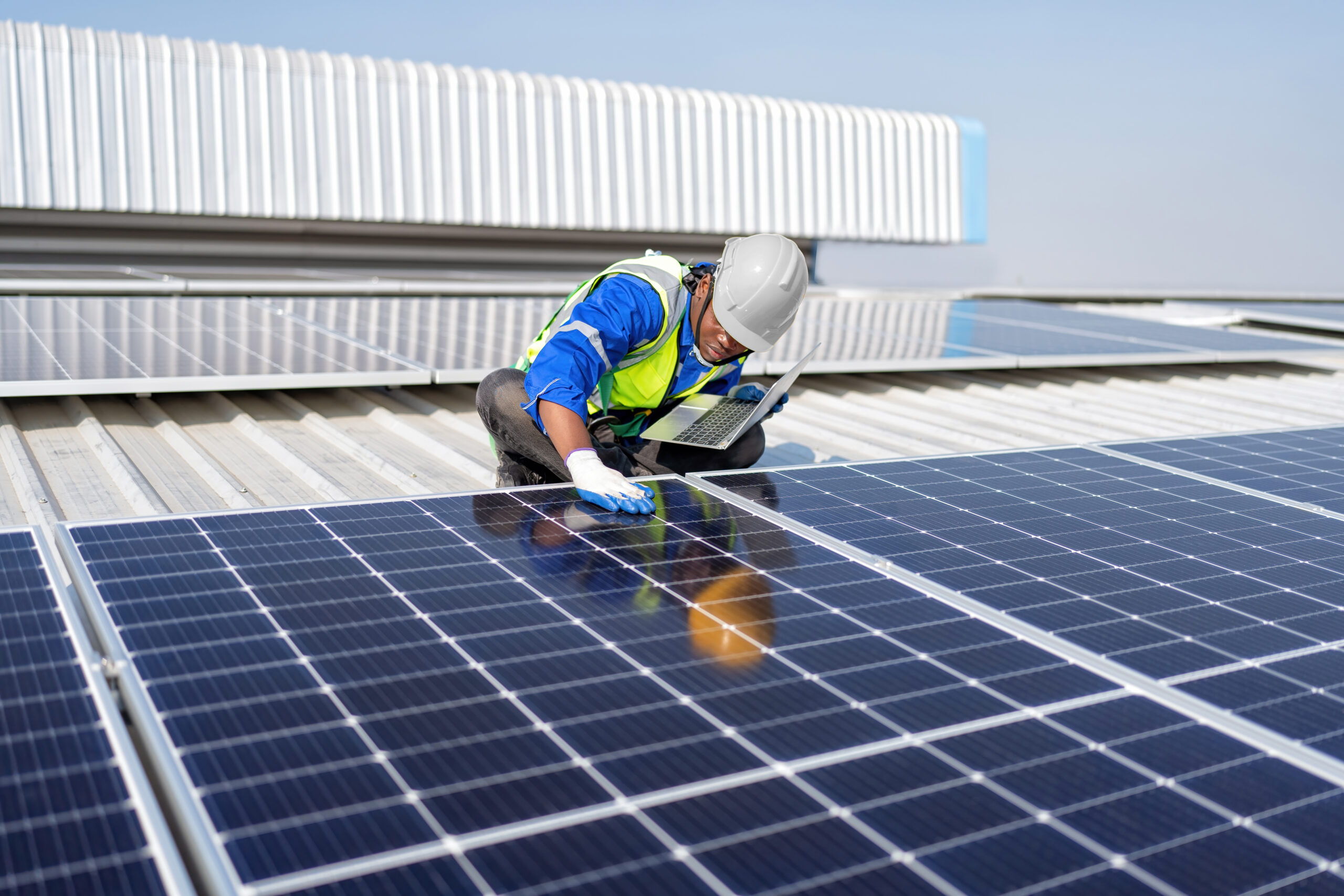 découvrez nos services d'installation de panneaux photovoltaïques pour transformer votre toiture en source d'énergie renouvelable. profitez d'économies sur votre facture d'électricité tout en contribuant à la protection de l'environnement. contactez-nous pour un devis personnalisé !