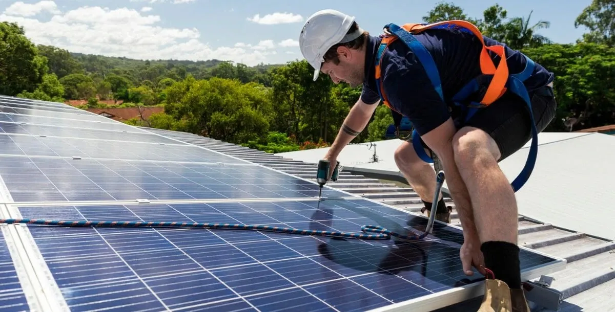 découvrez comment installer des panneaux photovoltaïques facilement et profiter d'une énergie renouvelable tout en réduisant vos factures d'électricité. suivez nos conseils pratiques pour une installation réussie et durable.