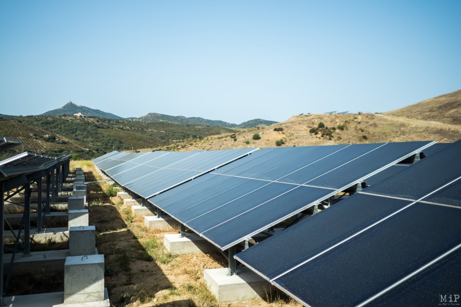 découvrez nos services d'installation de panneaux photovoltaïques dans les pyrénées-orientales. profitez d'une énergie renouvelable, réduisez vos factures d'électricité et contribuez à un avenir durable avec nos solutions adaptées à vos besoins.