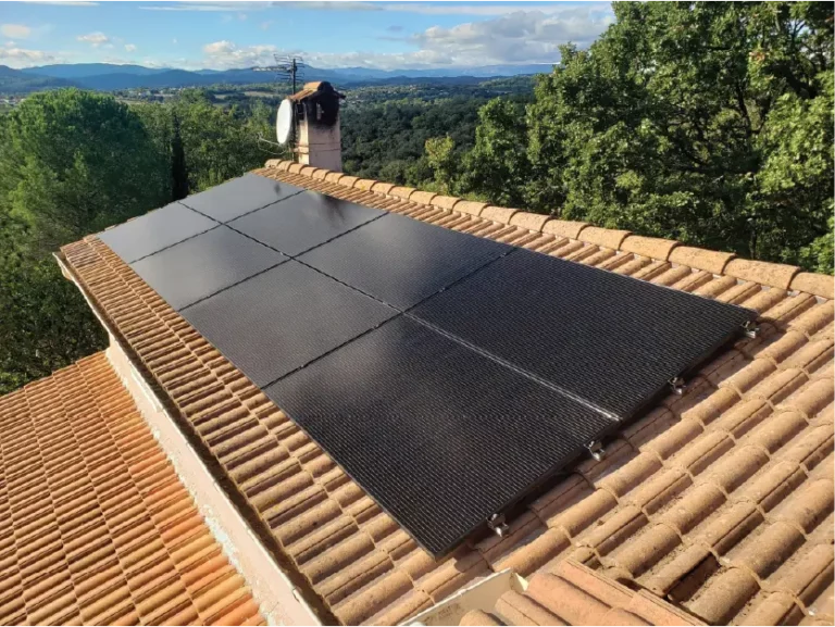 découvrez comment les installations photovoltaïques transforment la lumière du soleil en énergie renouvelable pour un avenir plus durable. explorez les avantages, le fonctionnement et les étapes d'installation de ces systèmes écologiques.