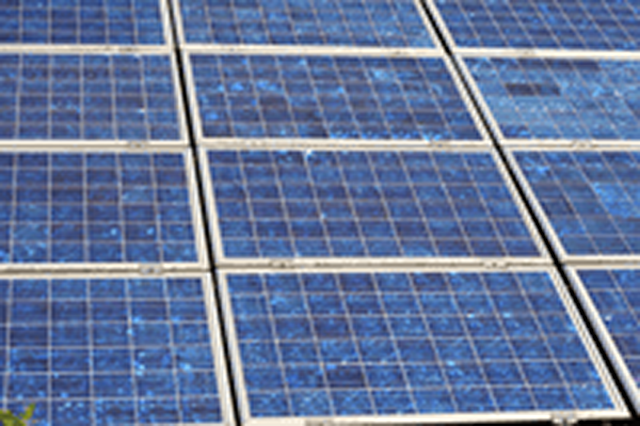 découvrez les avantages des panneaux photovoltaïques pour votre maison et votre empreinte écologique. augmentez votre indépendance énergétique tout en contribuant à la protection de l'environnement grâce à cette solution durable et économique.