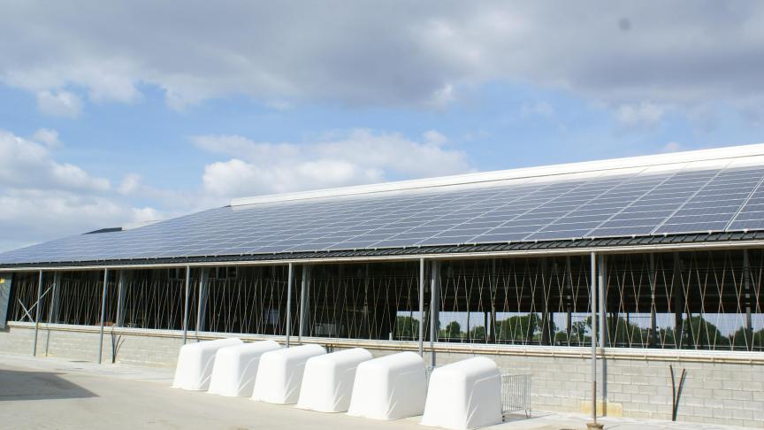 découvrez les opportunités d'investissement dans l'énergie photovoltaïque en belgique. maximisez votre rendement tout en contribuant à la transition énergétique grâce à des solutions durables et rentables.