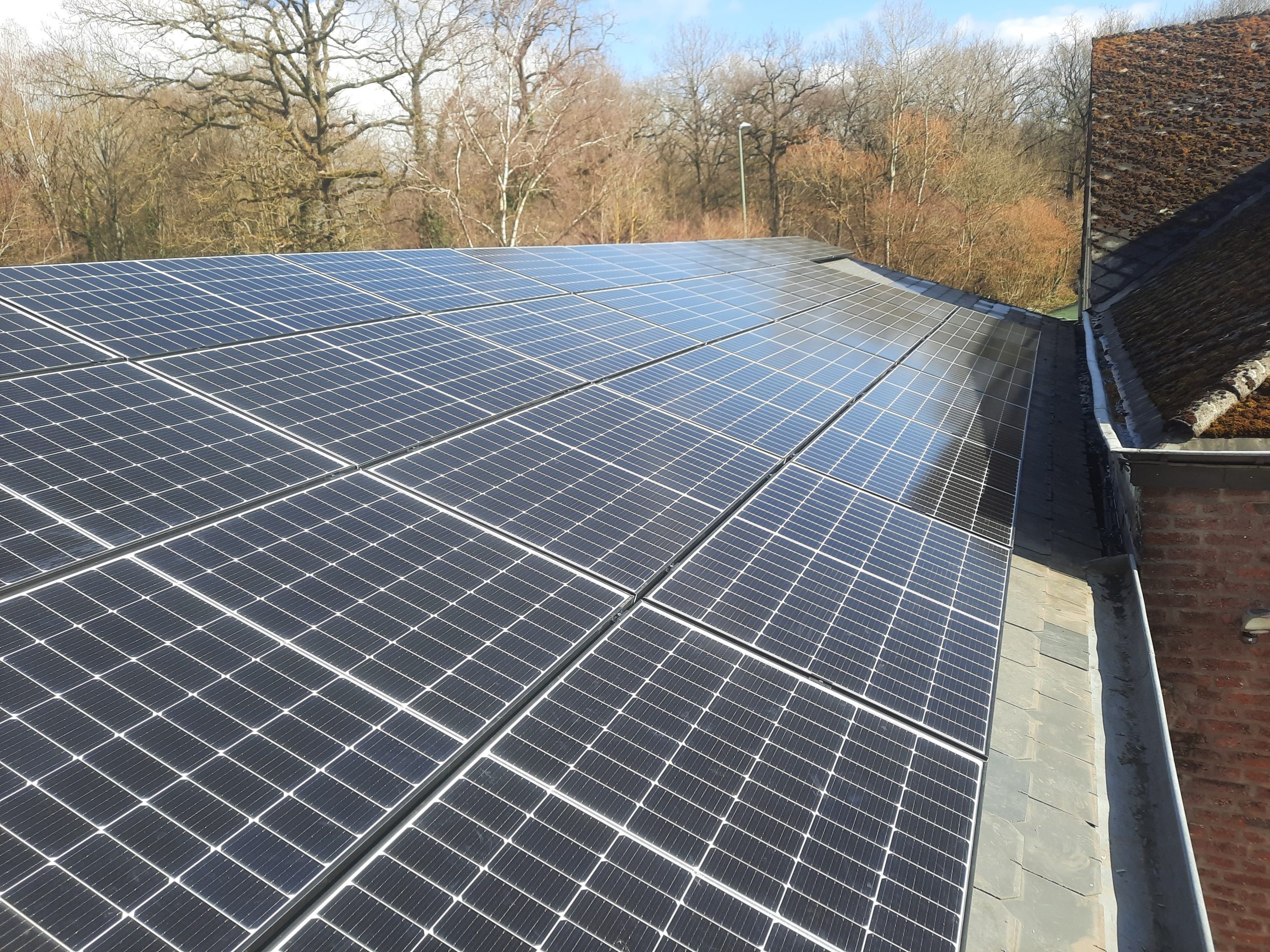 découvrez les avantages des panneaux photovoltaïques à marche-en-famenne. optez pour une énergie durable et réduisez vos factures d'électricité grâce à des solutions solaires innovantes et efficaces, adaptées à vos besoins.