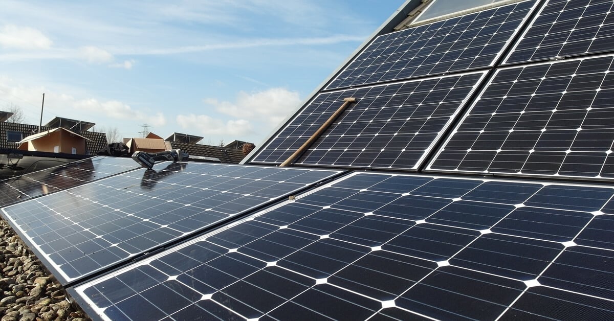 découvrez notre sélection des meilleurs panneaux photovoltaïques pour maximiser votre production d'énergie solaire. comparez performances, prix et avis pour faire le choix idéal pour votre installation.