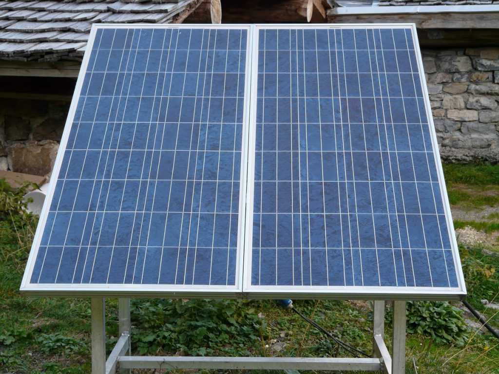 découvrez notre guide des meilleurs panneaux photovoltaïques en belgique, offrant des solutions écologiques et économes en énergie pour votre maison ou entreprise. comparez les performances, les marques et les prix pour faire le meilleur choix et maximiser votre investissement solaire.