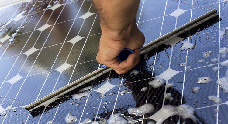 optimisez la performance de vos panneaux photovoltaïques avec notre service de nettoyage professionnel. assurez une production d'énergie maximale et prolongez la durée de vie de votre installation grâce à des techniques de nettoyage efficaces et respectueuses de l'environnement.