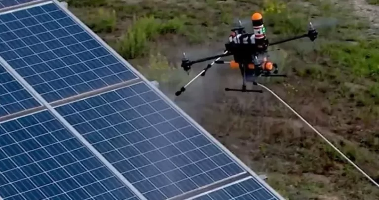 optimisez les performances de vos panneaux photovoltaïques grâce à un nettoyage professionnel. découvrez nos services spécialisés pour éliminer la poussière et les débris, garantissant ainsi une production d'énergie maximale. investissez dans l'entretien de vos installations solaires et prolongez leur durée de vie.