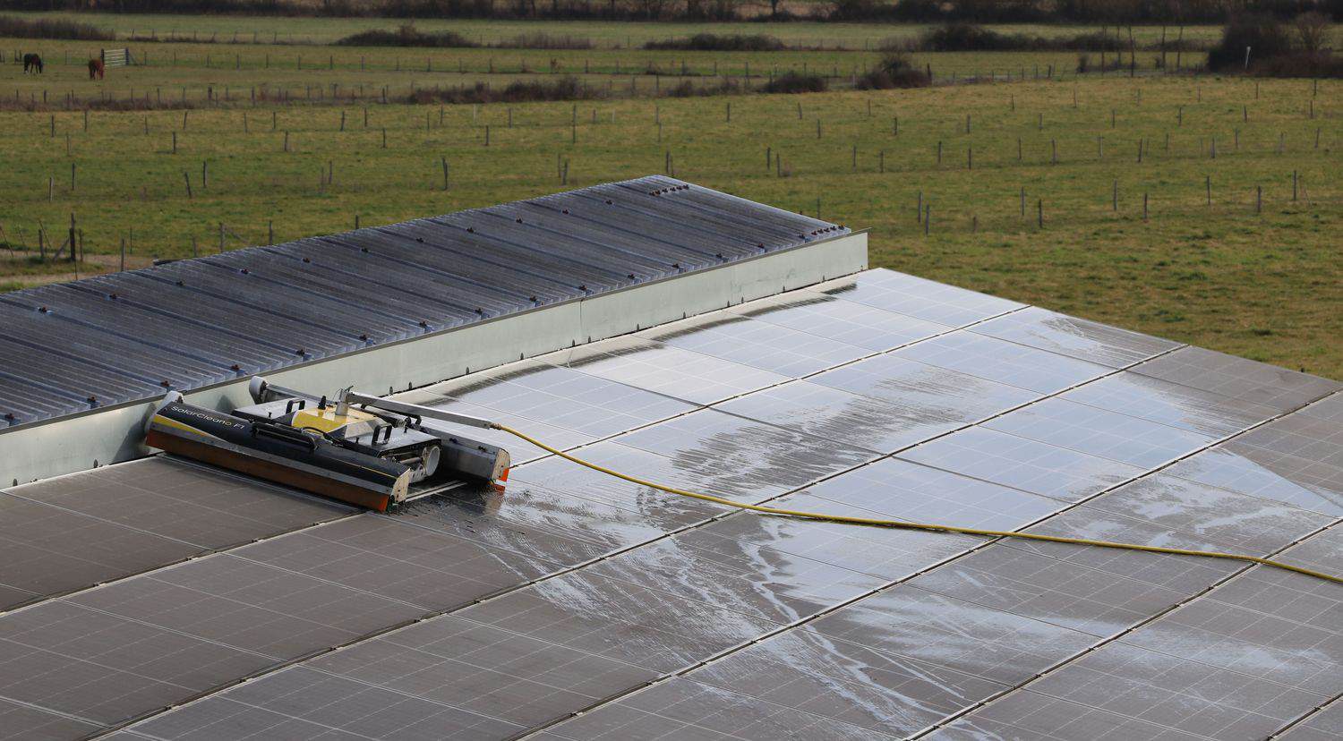 optimisez la performance de vos panneaux photovoltaïques grâce à un nettoyage professionnel. découvrez nos services de nettoyage spécialisés pour assurer une production d'énergie maximale et prolonger la durée de vie de vos installations solaires.