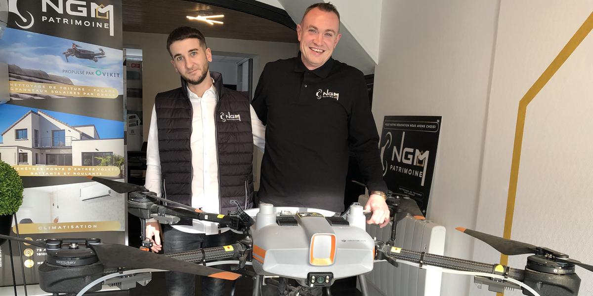 découvrez le nettoyage efficace de vos panneaux photovoltaïques grâce à notre service innovant utilisant des drones. assurez une performance optimale de vos installations solaires tout en préservant leur intégrité, grâce à des techniques de nettoyage sécurisé et respectueuses de l'environnement.