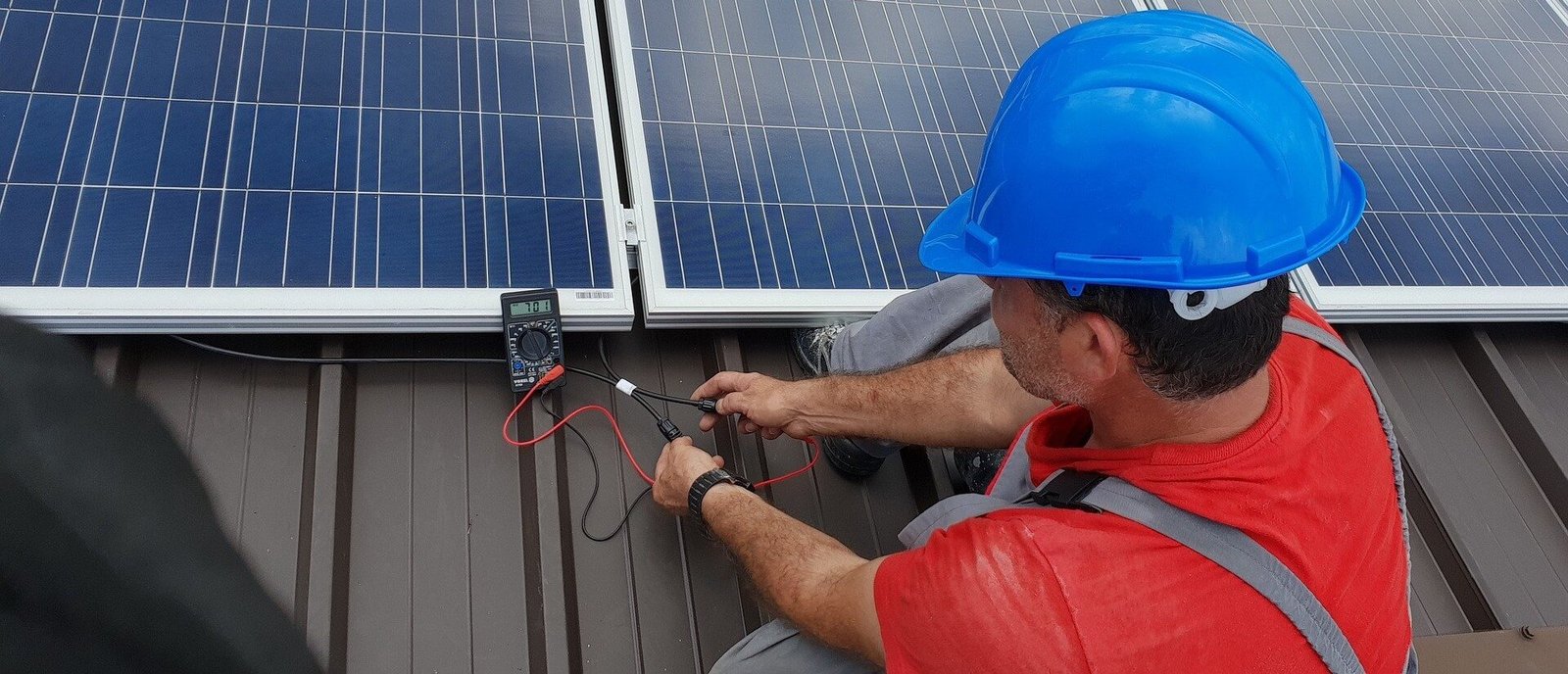 découvrez notre service d'installation de panneaux photovoltaïques dans le 66. profitez d'une énergie solaire renouvelable, réduisez vos factures d'énergie et contribuez à l'environnement. contactez-nous pour un devis personnalisé et une installation professionnelle.