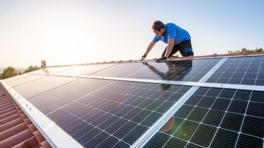 découvrez les avantages des panneaux photovoltaïques en province de luxembourg. optez pour une énergie renouvelable et réduisez vos factures d'électricité tout en préservant l'environnement. informez-vous sur nos solutions adaptées à vos besoins.